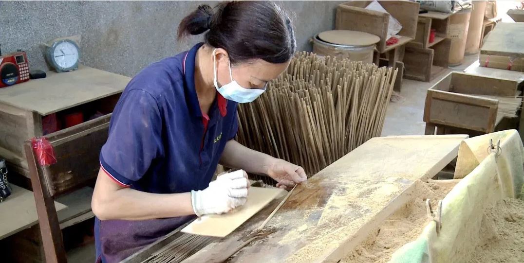 the workshop for the top quality incense stick 